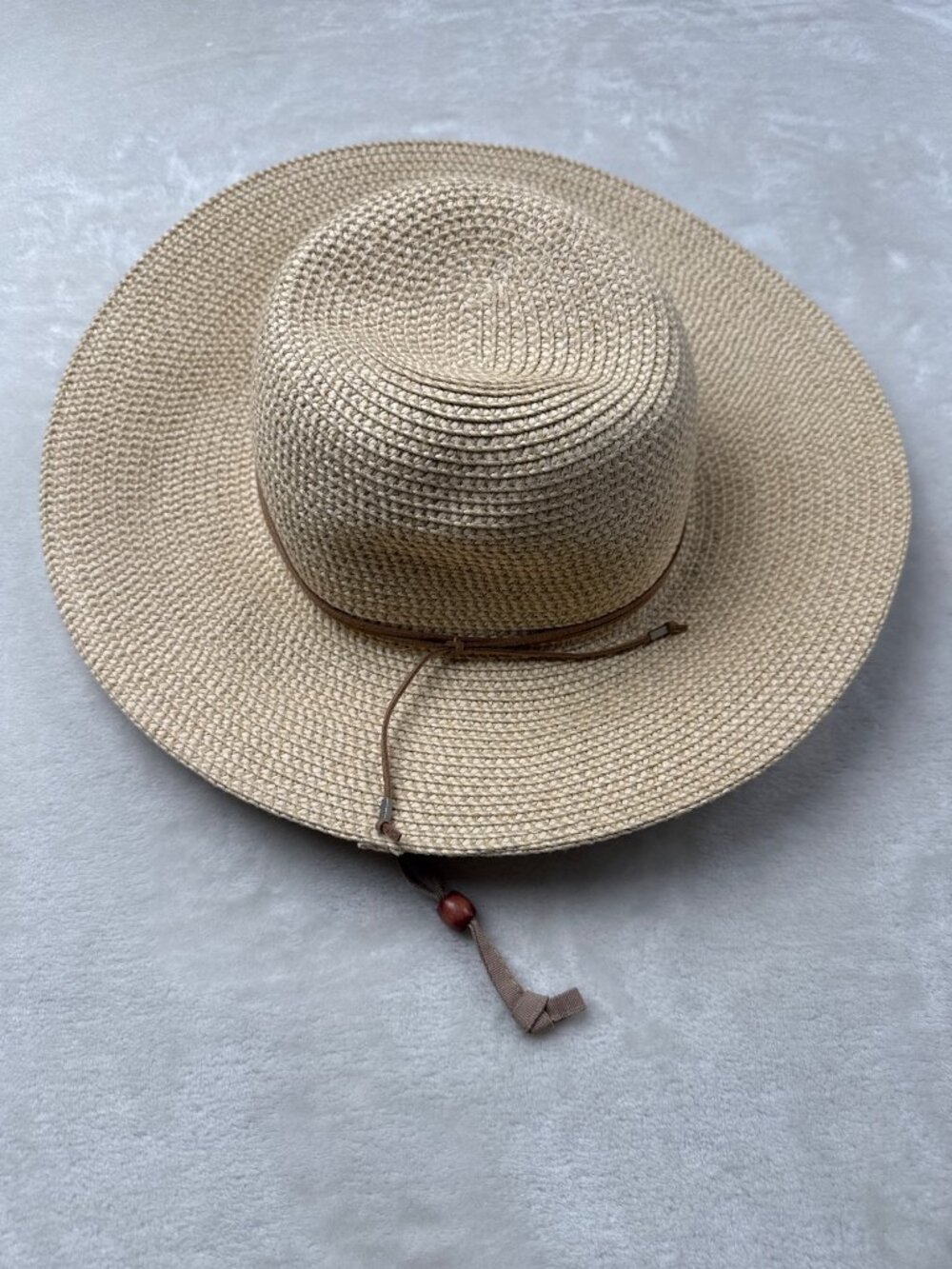 Sunday Afternoons Womens Beige Sun Hat With Chin Strap Wide Brim One Size
